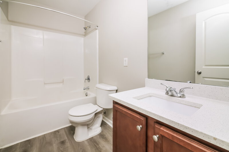 2,410/Mo, 417 Randolph Dr Clayton, NC 27520 Main Bathroom View