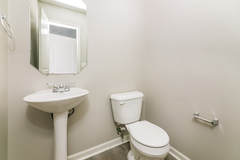 2,410/Mo, 417 Randolph Dr Clayton, NC 27520 Bathroom View 2