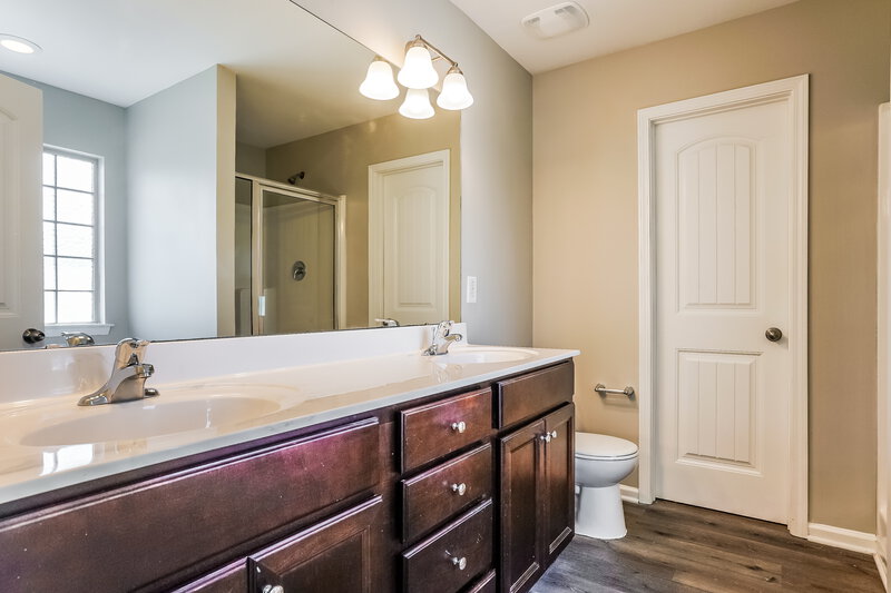 2,015/Mo, 53 Mystery Hill Ct Clayton, NC 27520 Main Bathroom View