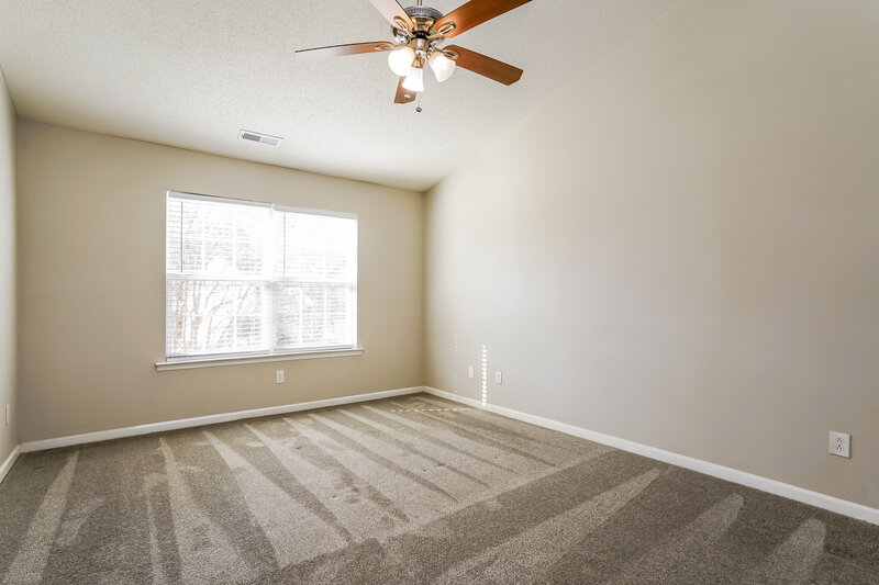 2,120/Mo, 4920 Alenja Ln Raleigh, NC 27616 Main Bedroom View 2