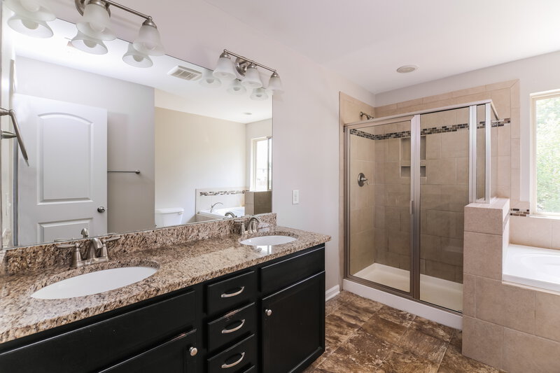 3,060/Mo, 3640 Tule Spring St Raleigh, NC 27610 Main Bathroom View