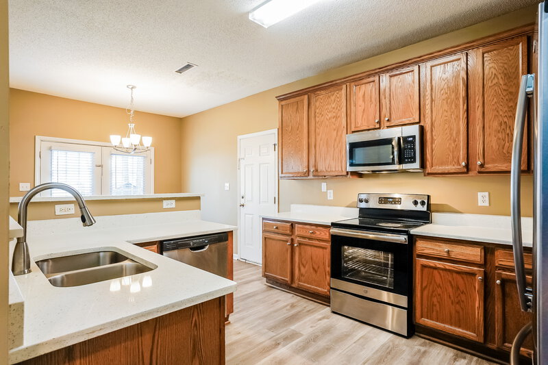 0/Mo, 8401 Neuse Hunter Dr Raleigh, NC 27616 Kitchen View