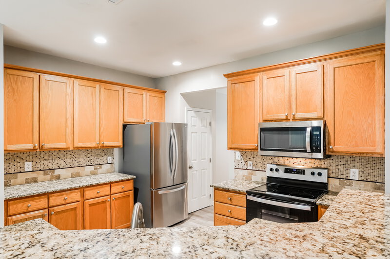 2,160/Mo, 9621 White Carriage Dr Wake Forest, NC 27587 Kitchen View