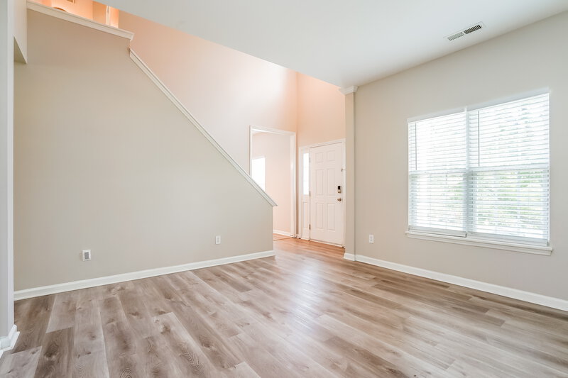 2,160/Mo, 9621 White Carriage Dr Wake Forest, NC 27587 Sitting Room View