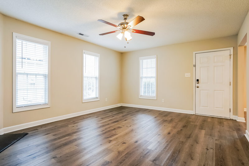 1,730/Mo, 5640 Tealbrook Dr Raleigh, NC 27610 Living Room View