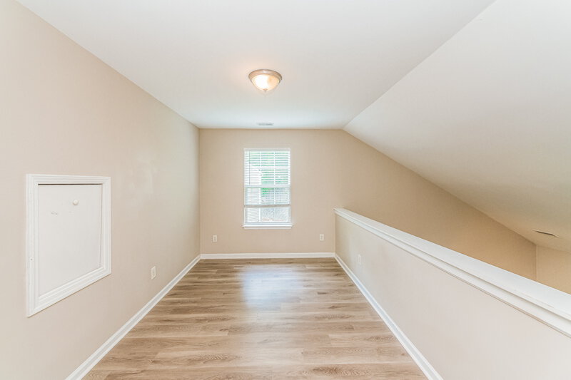 1,935/Mo, 3952 Tyler Bluff Ln Raleigh, NC 27616 Loft View