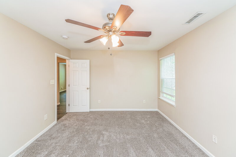 1,935/Mo, 3952 Tyler Bluff Ln Raleigh, NC 27616 Main Bedroom View
