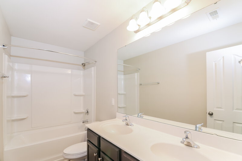 1,870/Mo, 5012 Watsonia Dr Zebulon, NC 27597 Bathroom View