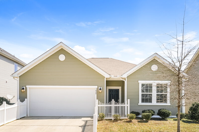 1,875/Mo, 1029 Avondale Dr Clayton, NC 27520 External View