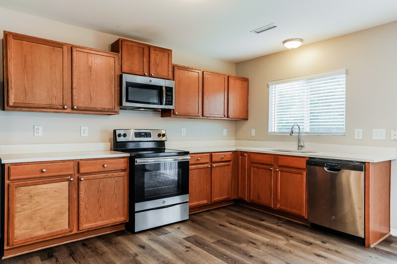 1,725/Mo, 762 Champion St Clayton, NC 27520 Kitchen View