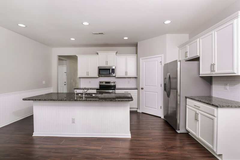 1,880/Mo, 621 Rose Mallow Drive Zebulon, NC 27597 Kitchen View