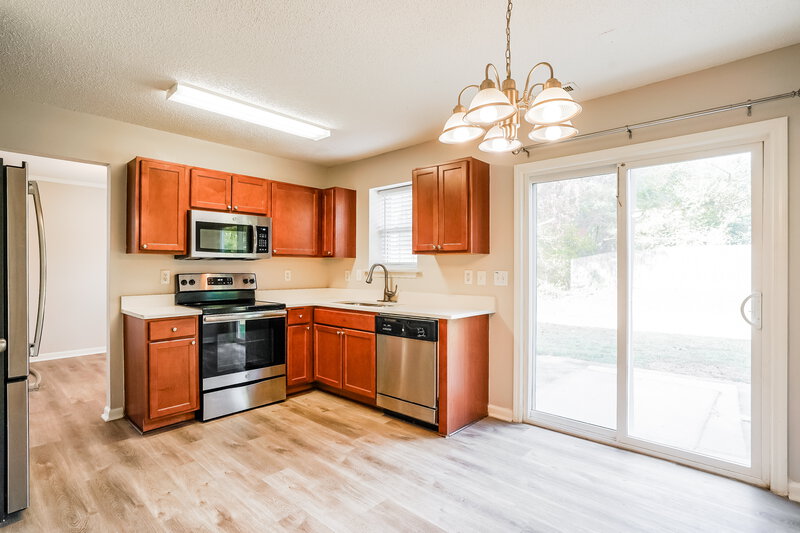 1,700/Mo, 4409 Cobble Creek Ln Raleigh, NC 27616 Kitchen View