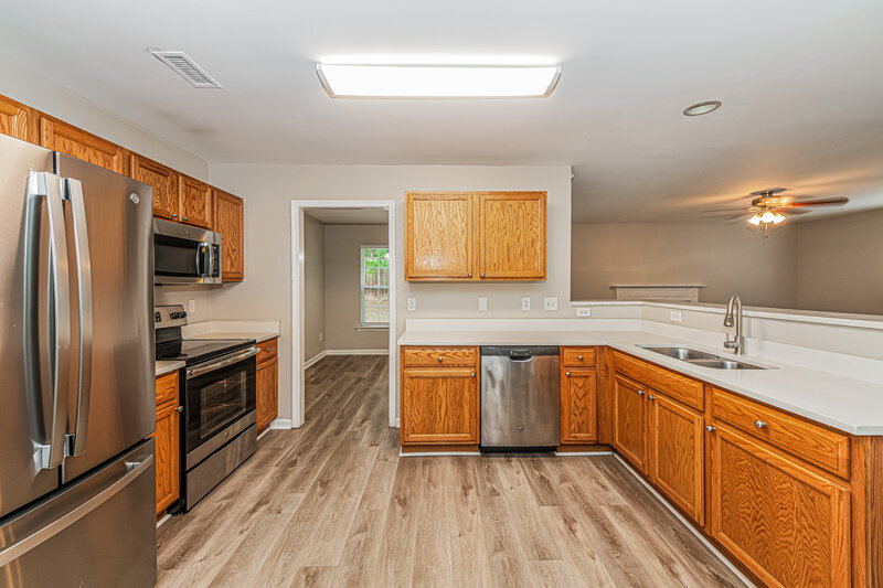 2,060/Mo, 1549 Pebble Ridge Dr Raleigh, NC 27610 Kitchen View