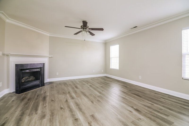 2,590/Mo, 1032 Breeze Ln Clayton, NC 27520 Living Room View