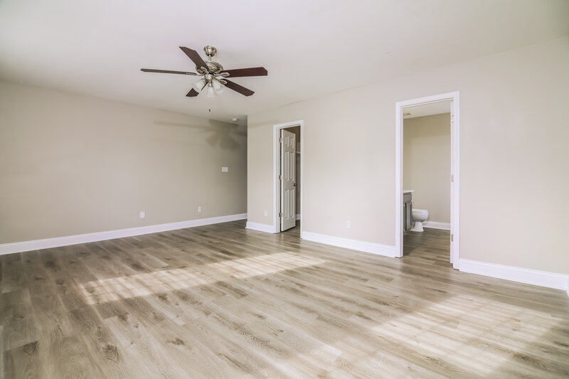 2,590/Mo, 1032 Breeze Ln Clayton, NC 27520 Main Bedroom View 2