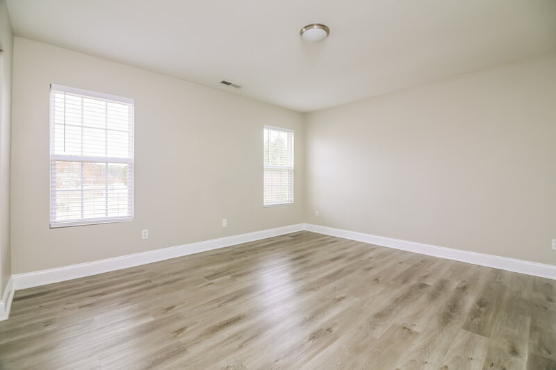 2,590/Mo, 1032 Breeze Ln Clayton, NC 27520 Bedroom View