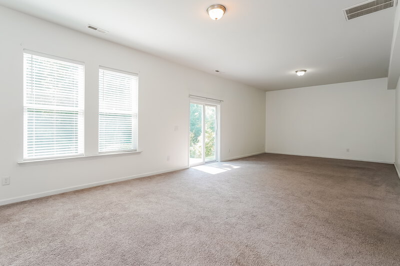 1,955/Mo, 229 Pamlico Dr Clayton, NC 27520 Family Room View