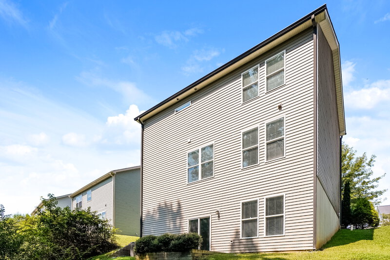 1,955/Mo, 229 Pamlico Dr Clayton, NC 27520 Rear View