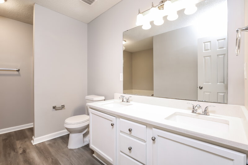 2,170/Mo, 110 Rock Hound Rd Knightdale, NC 27545 Main Bathroom View