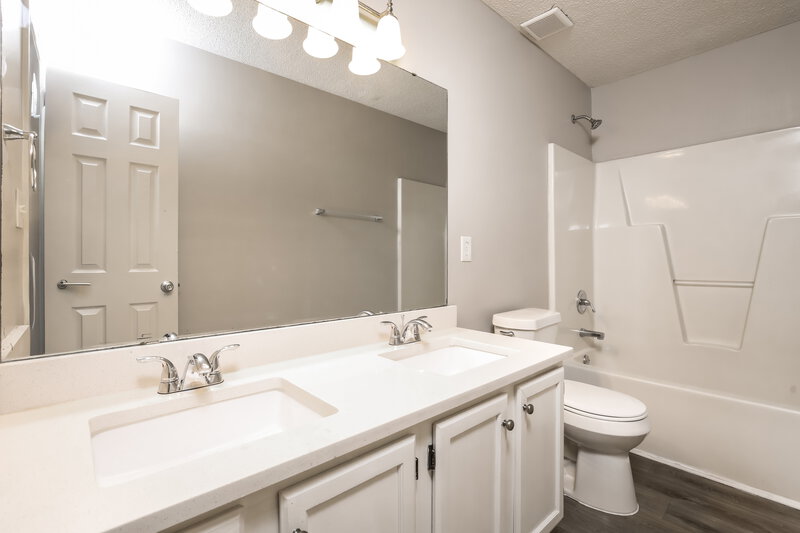 2,170/Mo, 110 Rock Hound Rd Knightdale, NC 27545 Bathroom View