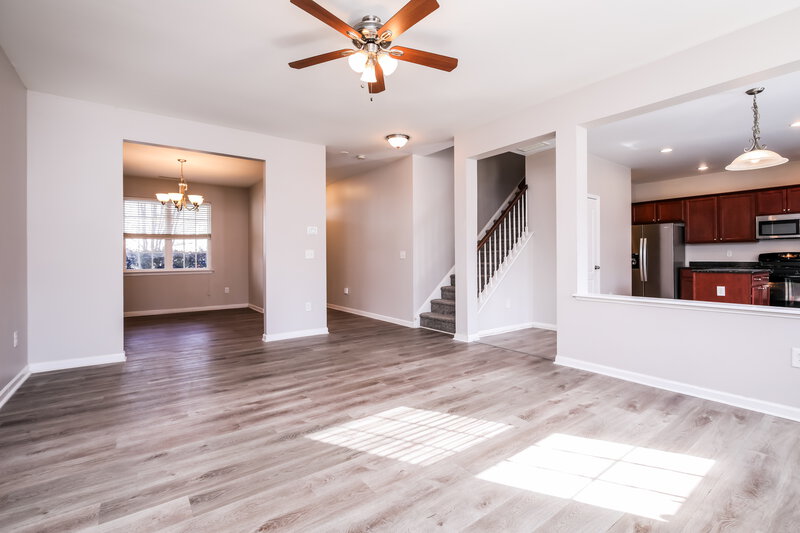 2,000/Mo, 1304 Cathedral Rock Ct Raleigh, NC 27610 Living Room View 2