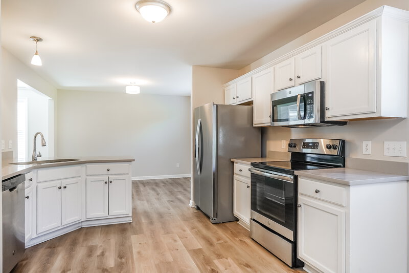 2,085/Mo, 2165 Southfort Dr Garner, NC 27529 Kitchen View