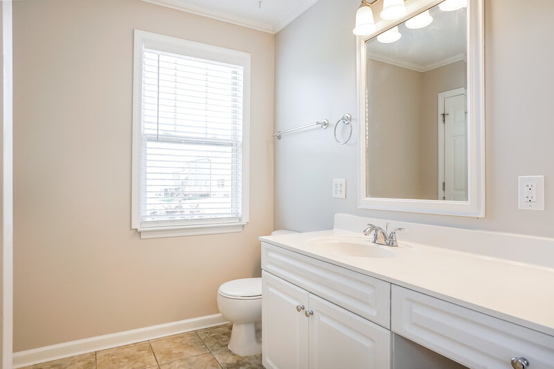 2,085/Mo, 2165 Southfort Dr Garner, NC 27529 Bathroom View