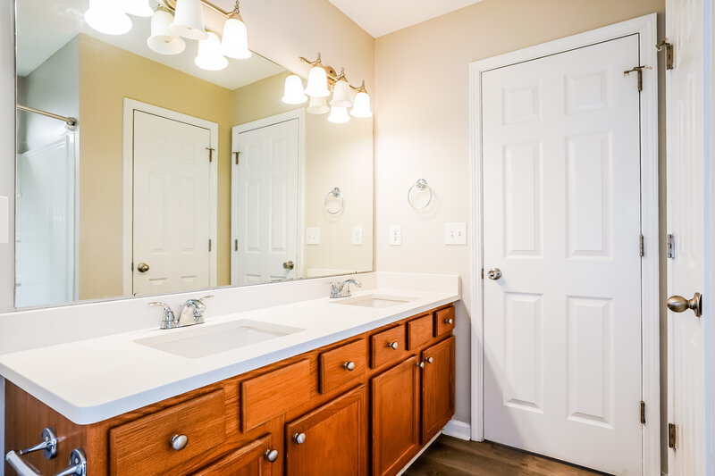 1,755/Mo, 5901 Roteny Ct Raleigh, NC 27610 Bathroom View