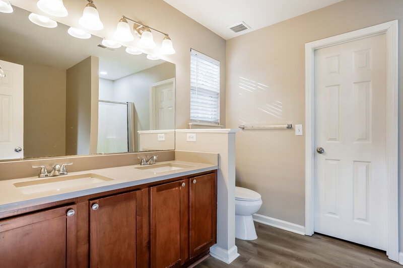 1,705/Mo, 230 Appsmill Pl Fuquay Varina, NC 27526 Main Bathroom View