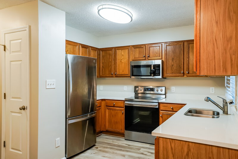 1,975/Mo, 5321 Pronghorn Ln Raleigh, NC 27610 Kitchen View