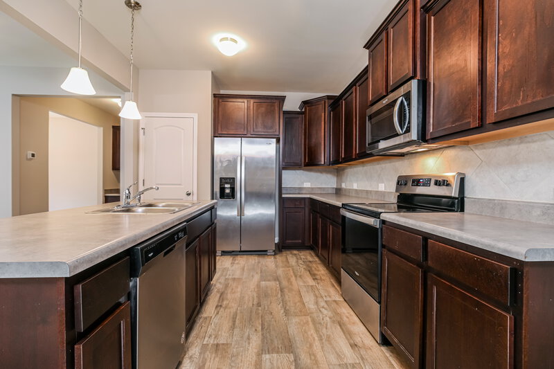 1,910/Mo, 559 Green Willow Circle Wendell, NC 27591 Kitchen View 3