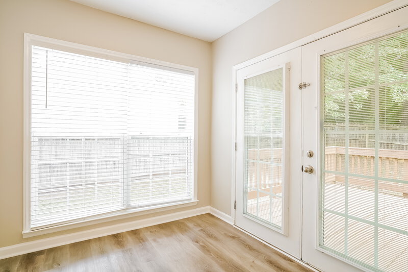 2,050/Mo, 113 River Hills Dr Clayton, NC 27527 Sun Room View