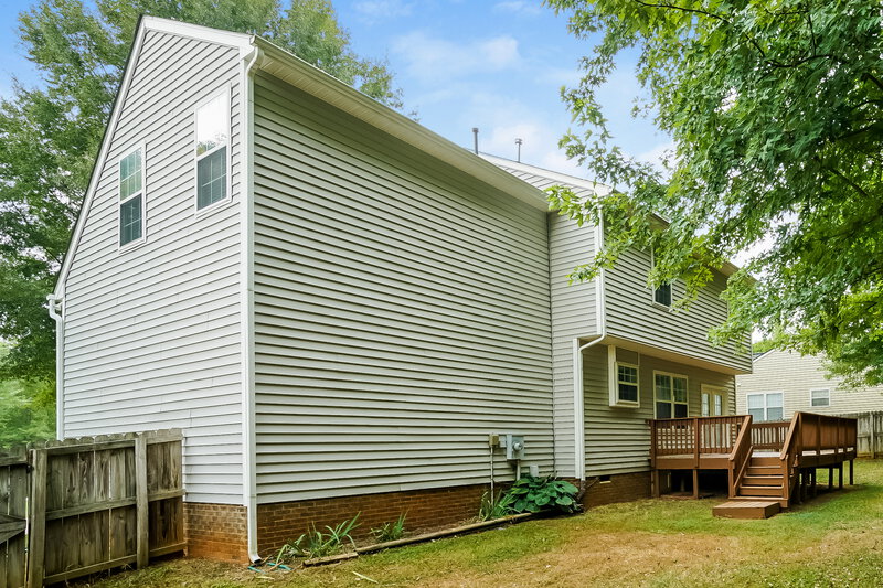 2,050/Mo, 113 River Hills Dr Clayton, NC 27527 Rear View