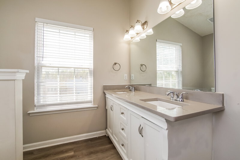 2,175/Mo, 3323 Baseline Rd Raleigh, NC 27610 Main Bathroom View