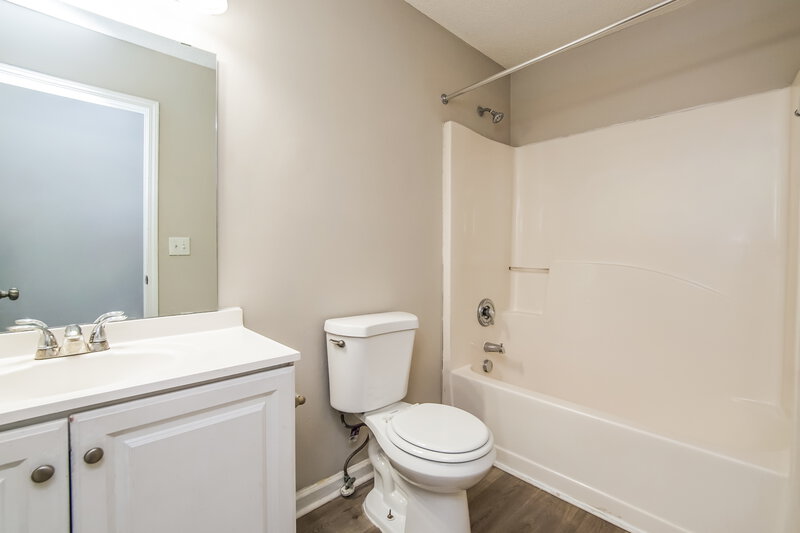 2,175/Mo, 3323 Baseline Rd Raleigh, NC 27610 Bathroom View