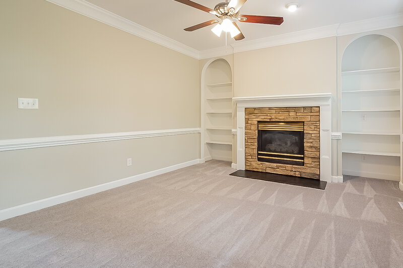 0/Mo, 900 Birkdale Dr Clayton, NC 27527 Living Room View