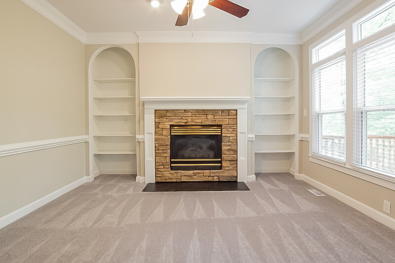 0/Mo, 900 Birkdale Dr Clayton, NC 27527 Living Room View 2