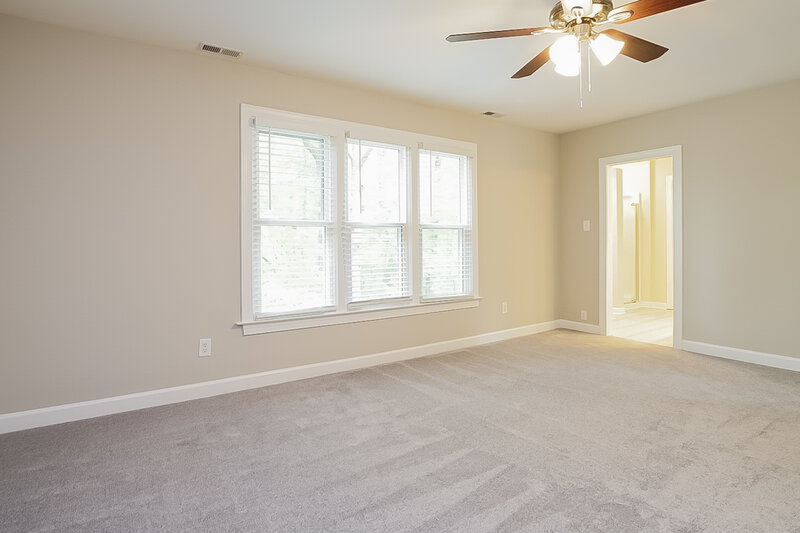 0/Mo, 900 Birkdale Dr Clayton, NC 27527 Main Bedroom View