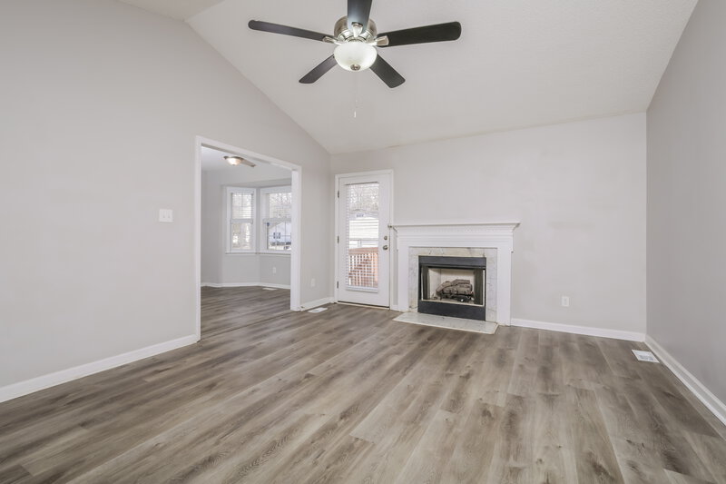 1,780/Mo, 1432 Smokey Mountain Dr Zebulon, NC 27597 Living Room View