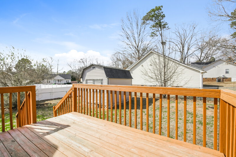 1,780/Mo, 1432 Smokey Mountain Dr Zebulon, NC 27597 Deck View