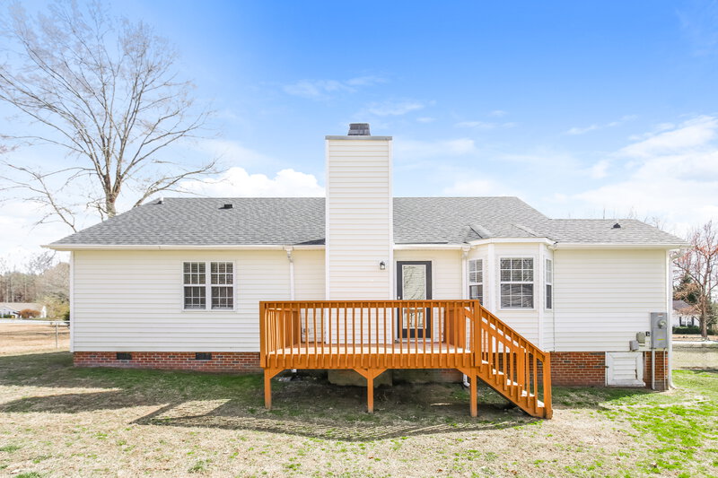 1,780/Mo, 1432 Smokey Mountain Dr Zebulon, NC 27597 Rear View