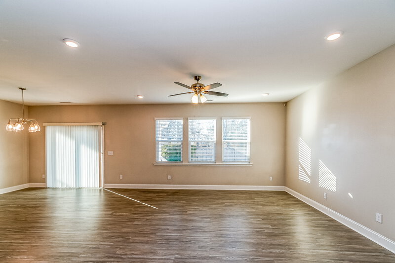 2,410/Mo, 231 Pilsen Dr Fuquay Varina, NC 27526 Living Room View