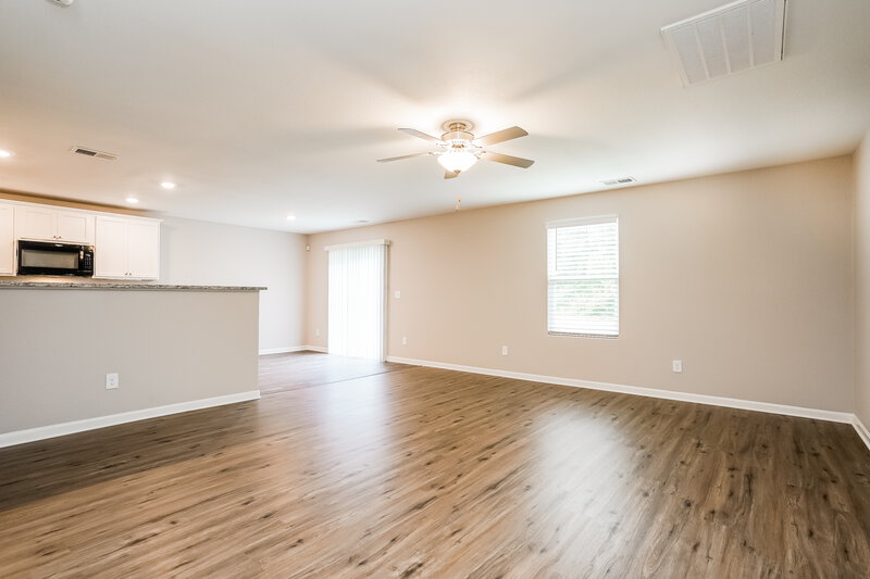1,840/Mo, 704 Crackling Ct Zebulon, NC 27597 Living Room View 2