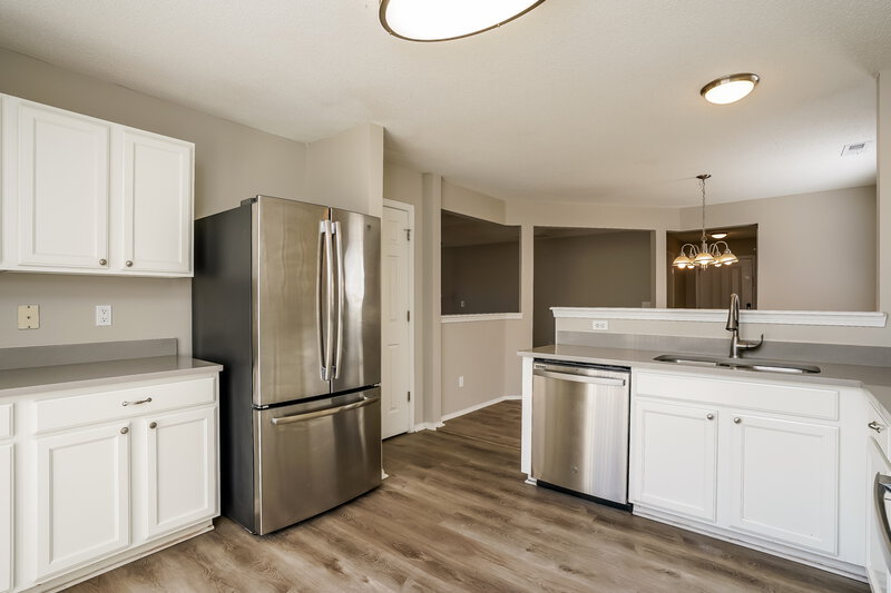 1,920/Mo, 3168 Varcroft Rd Knightdale, NC 27545 Kitchen View 2