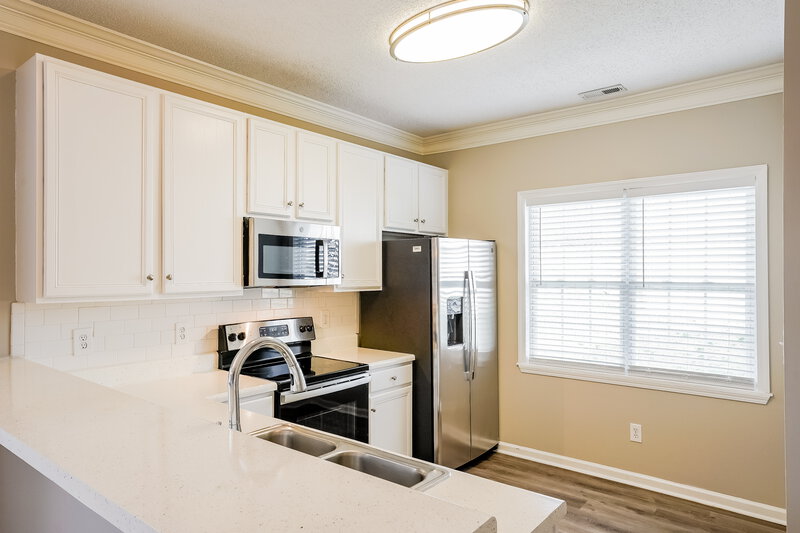1,925/Mo, 4632 Six Siblings Cir Raleigh, NC 27610 Kitchen View
