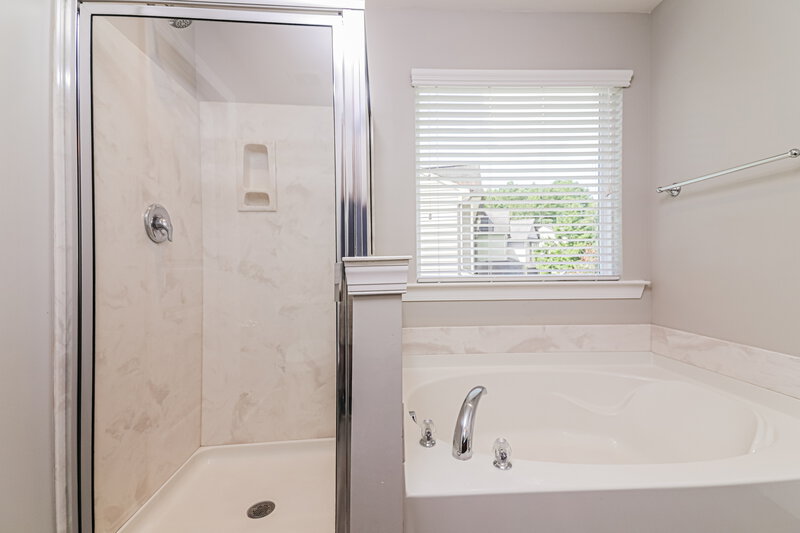 2,205/Mo, 3600 Sunbright Ln Raleigh, NC 27610 Main Bathroom View 2