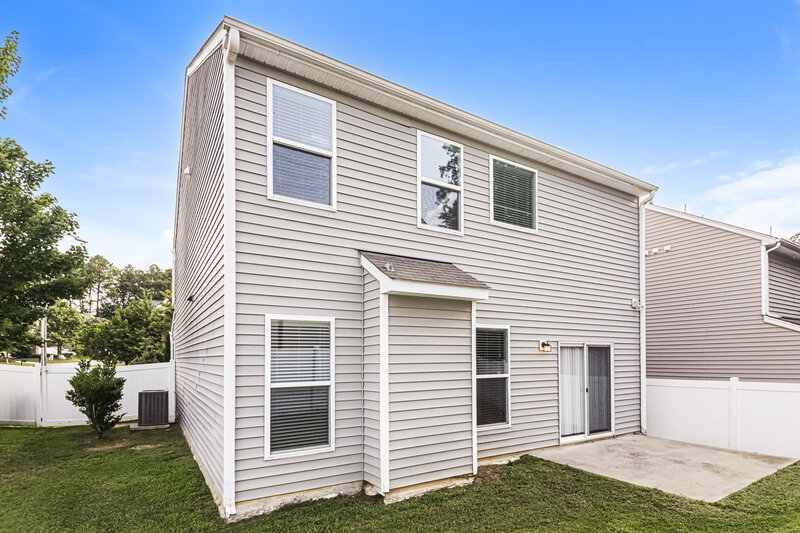 2,205/Mo, 3600 Sunbright Ln Raleigh, NC 27610 Rear View
