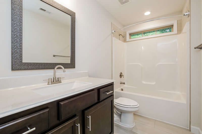 2,205/Mo, 39 Grand Manor Ct Clayton, NC 27527 Bathroom View