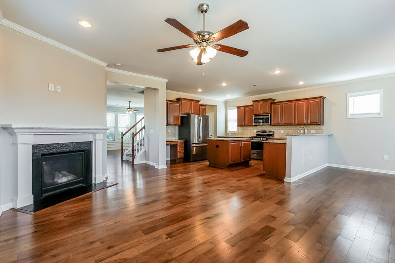 1,955/Mo, 149 Heathwood Dr Clayton, NC 27527 Living Room View 2