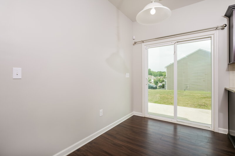 2,045/Mo, 46 W Painted Way Clayton, NC 27527 Breakfast Nook View